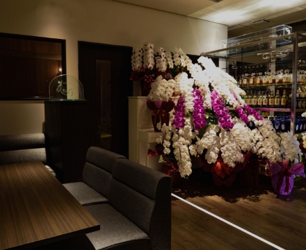 老舗ラウンジ様 WEBサイト（予約お問い合わせフォーム）作成